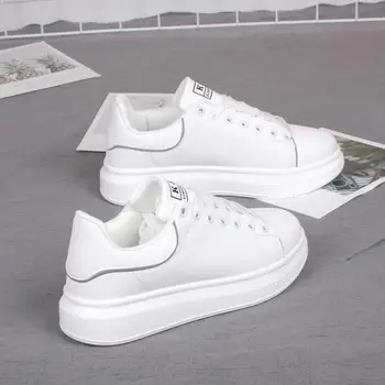 Malé biele topánky pár vyšívané hrubé-soled muffin ležérne topánky mužov a žien reflexné topánky McQueen all-black 155918